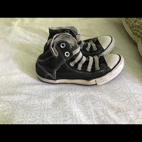 boys black converse shoes